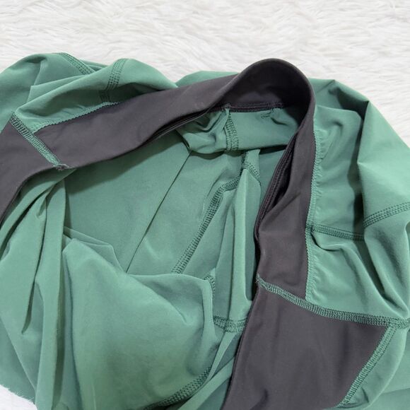 Men Lululemon T.H.E. Short Lined 9 inch in Forest Green Check Measurement - Picture 7 of 8